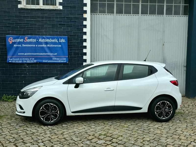 Usado Renault Clio IV 116 HP (85 kW) 2019 Branco Citadino
