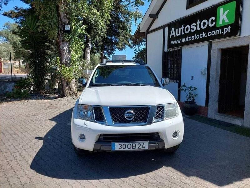 Branco Usado 2013 Nissan Navara SE Pickup | € 21.900 (Caro) - Imagem 1/4