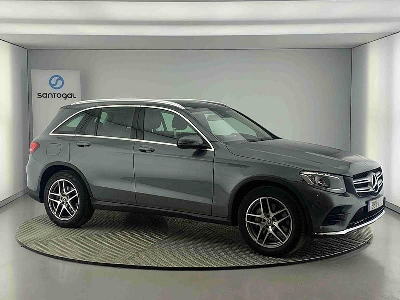 Cinza Usado 2019 Mercedes GLC250 SUV | € 42.990 - Imagem 1/4