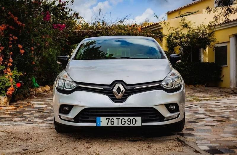 Cinza Usado 2017 Renault Clio IV | € 12.900 (Preço elevado) - Imagem 1/4