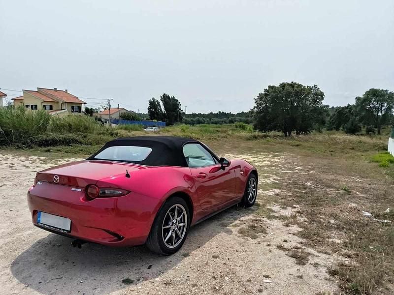 Usado Mazda MX5 132 HP (97 kW) 2021 Vermelho Cabrios
