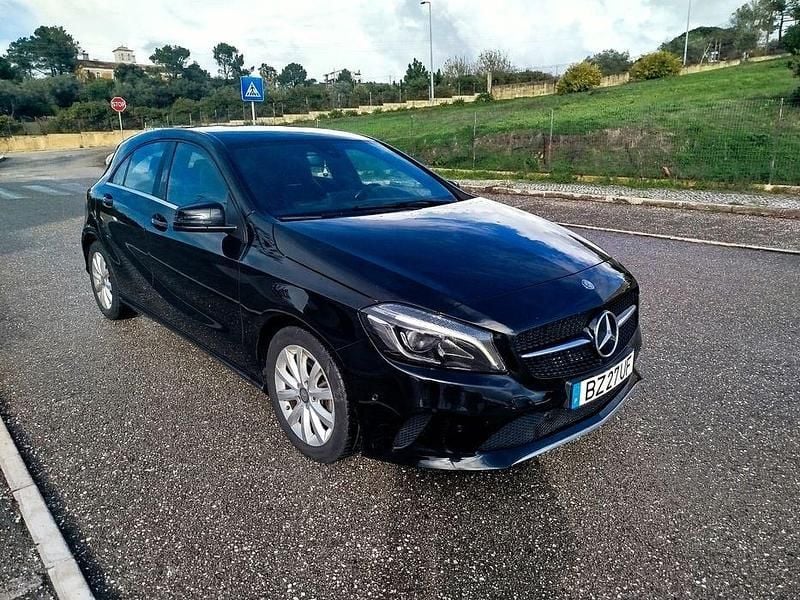 Usado 2016 Mercedes A180 Sedan | € 13.250 (Bom preço) - Imagem 1/4