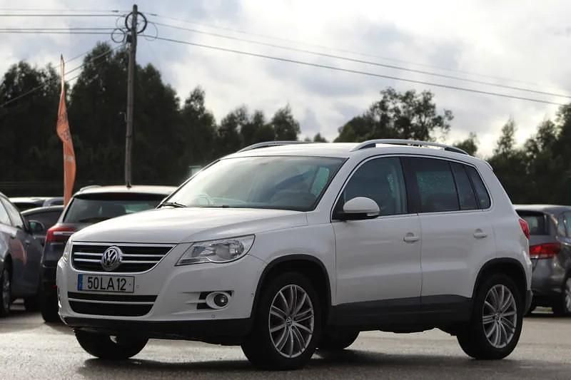 Usado VW Tiguan Trendline 150 HP (110 kW) 2010 Branco SUV