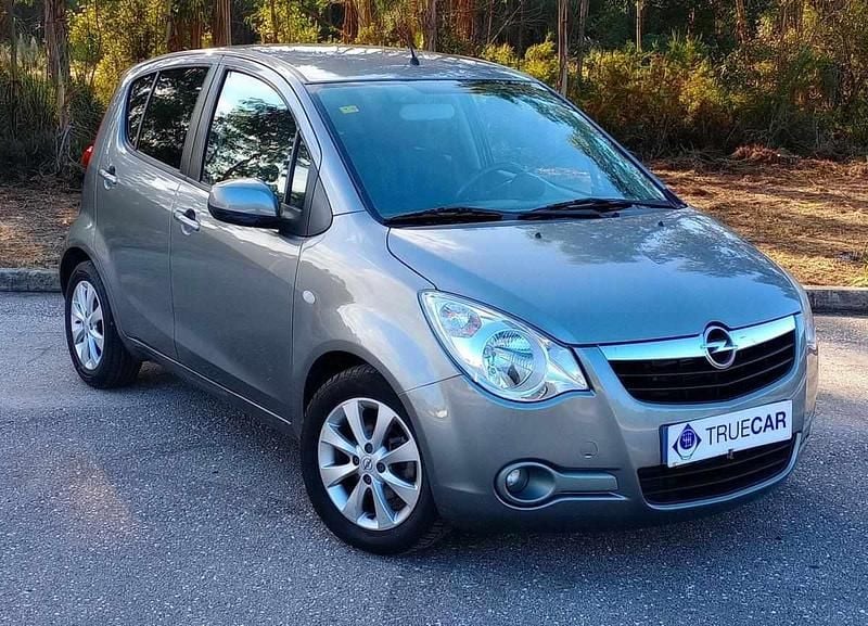 Usado Opel Agila Enjoy 94 HP (69 kW) 2014 Castanho Citadino