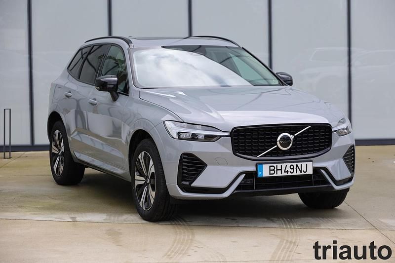 Cinzento Usado 2023 Volvo XC60 Plus SUV | € 52.300 (Preço justo) - Imagem 1/4