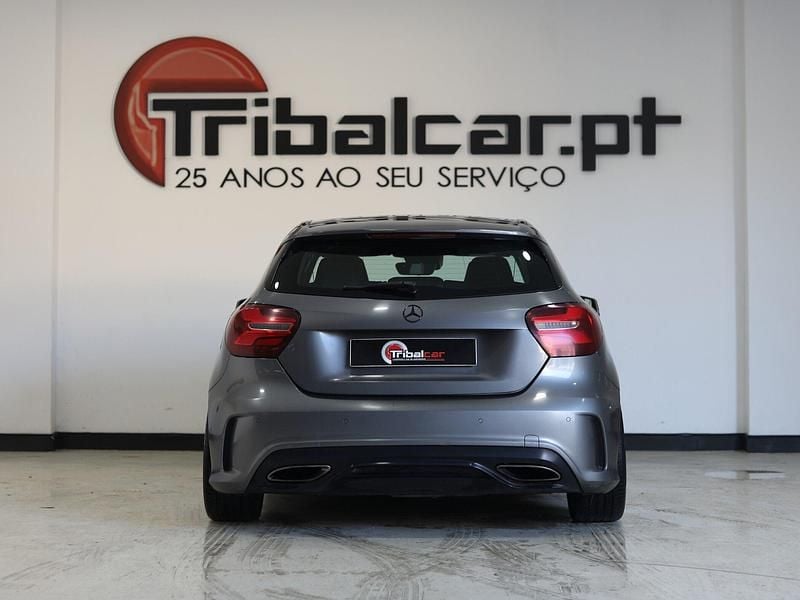 Usado Mercedes A180 AMG line 109 HP (80 kW) 2016 Cinza