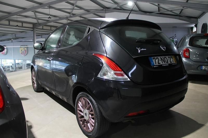 Usado Lancia Ypsilon S 69 HP (50 kW) 2013 Preto Citadino