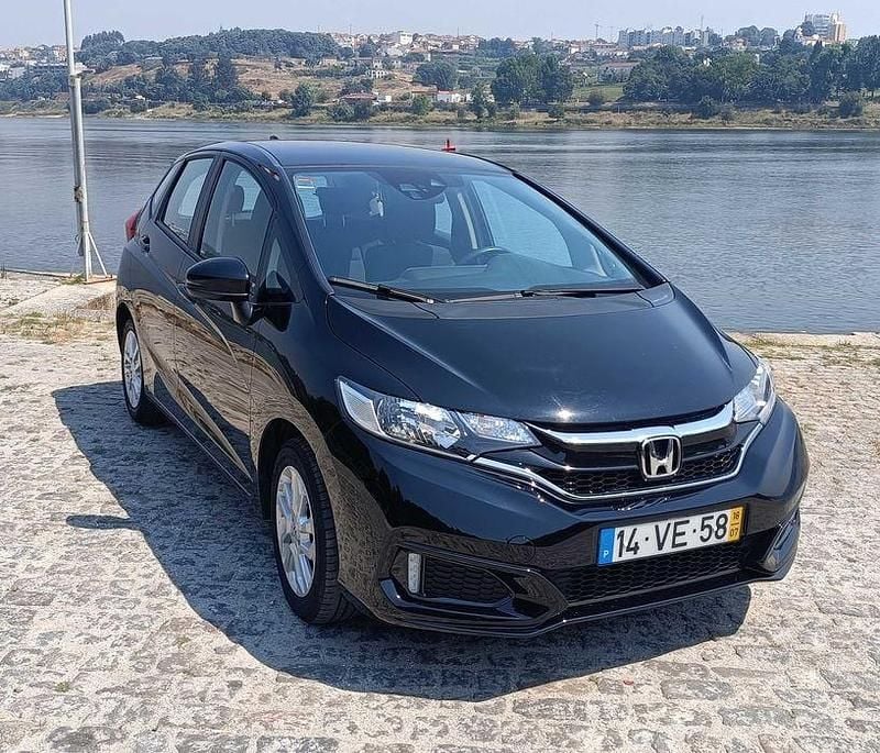 Preto Usado 2018 Honda Jazz Comfort Citadino | € 16.000 (Bom preço) - Imagem 1/4