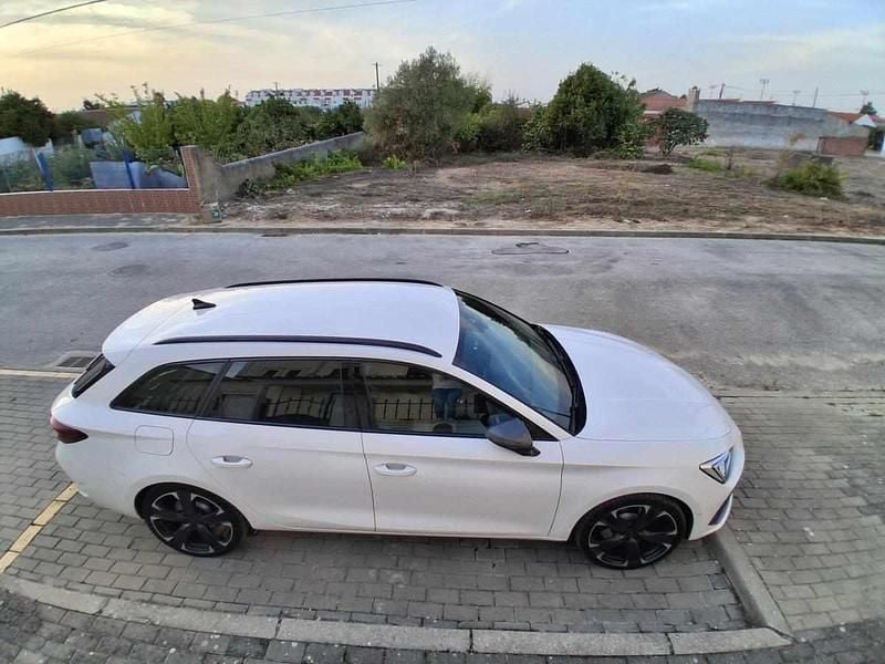 Branco Usado 2022 Cupra Leon | € 25.900 (Preço justo) - Imagem 1/4
