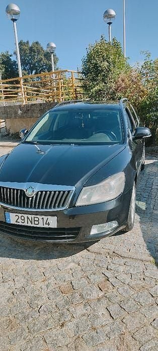 Usado 2012 Skoda Octavia GreenLine Sedan | € 2.650 - Imagem 1/4