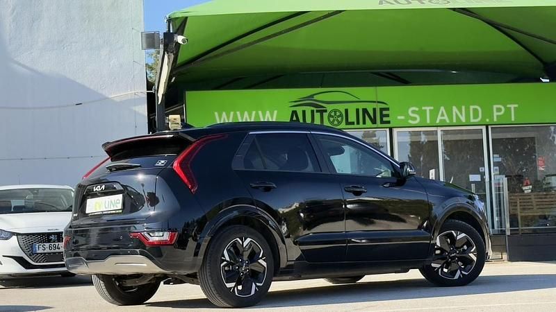 Usado Kia e-Niro 150 kW (204 HP) 2023 Preto SUV