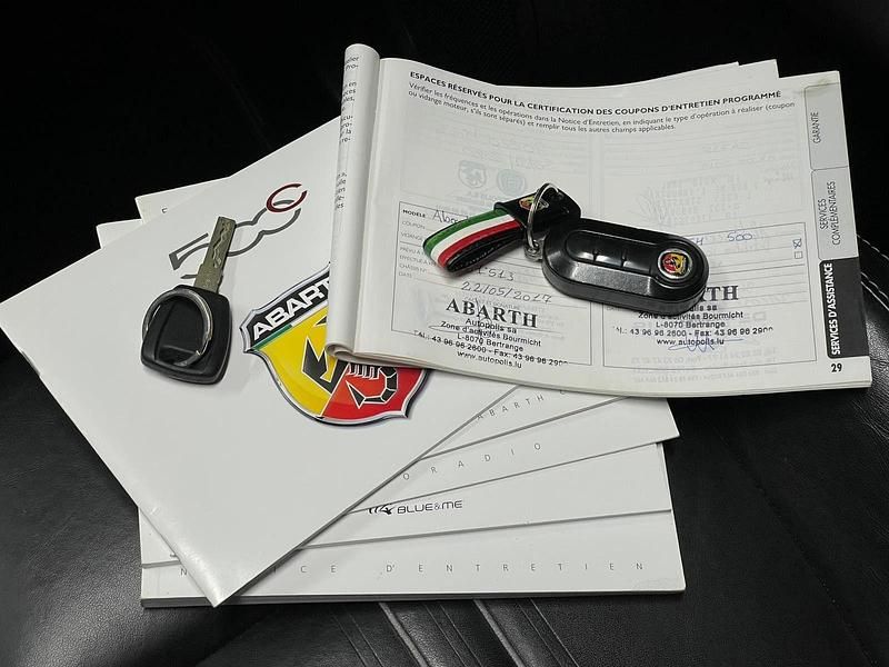 Usado Abarth 500C Custom 140 HP (102 kW) 2016 Azul Cabrios