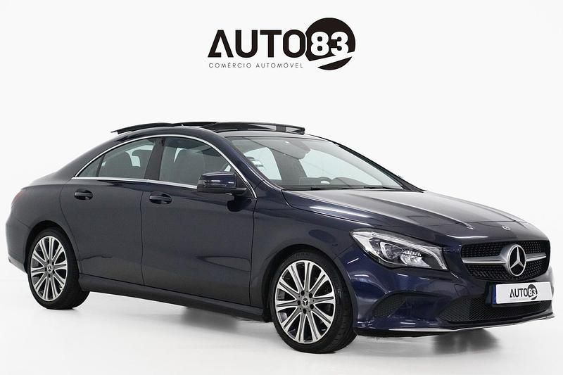 Azul Usado 2018 Mercedes CLA180 Urban Sedan | € 21.990 (Preço justo) - Imagem 1/4