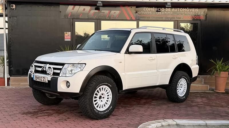 Usado Mitsubishi Pajero Intense 200 HP (147 kW) 2010 Branco SUV