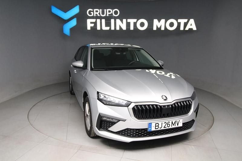 Usado Skoda Scala Style 116 HP (85 kW) 2024 Cinzento Citadino