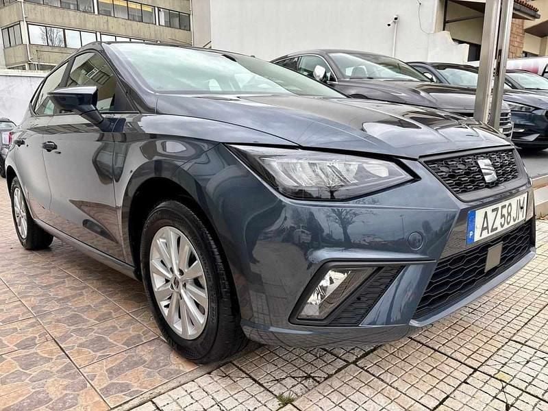 Cinzento Usado 2023 Seat Ibiza | € 17.950 (Preço justo) - Imagem 1/4