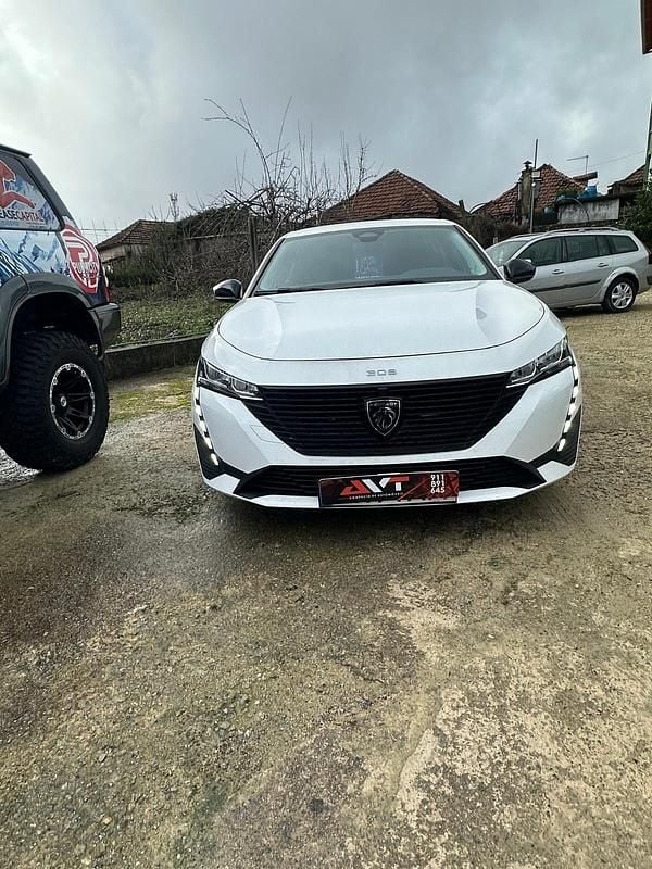 Usado Peugeot 308 Active 130 HP (95 kW) 2022 Branco Carrinha