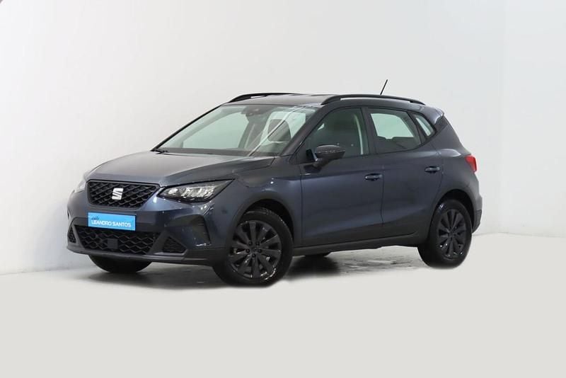 Cinzento Usado 2023 Seat Arona SUV | € 17.250 (Preço justo) - Imagem 1/4