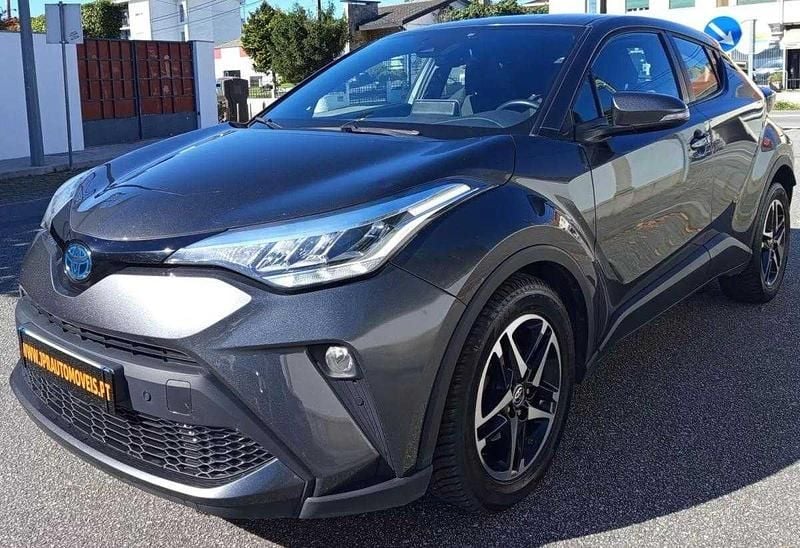 Cinza escuro Usado 2022 Toyota C-HR+ Business Edition SUV | € 23.900 - Imagem 1/4
