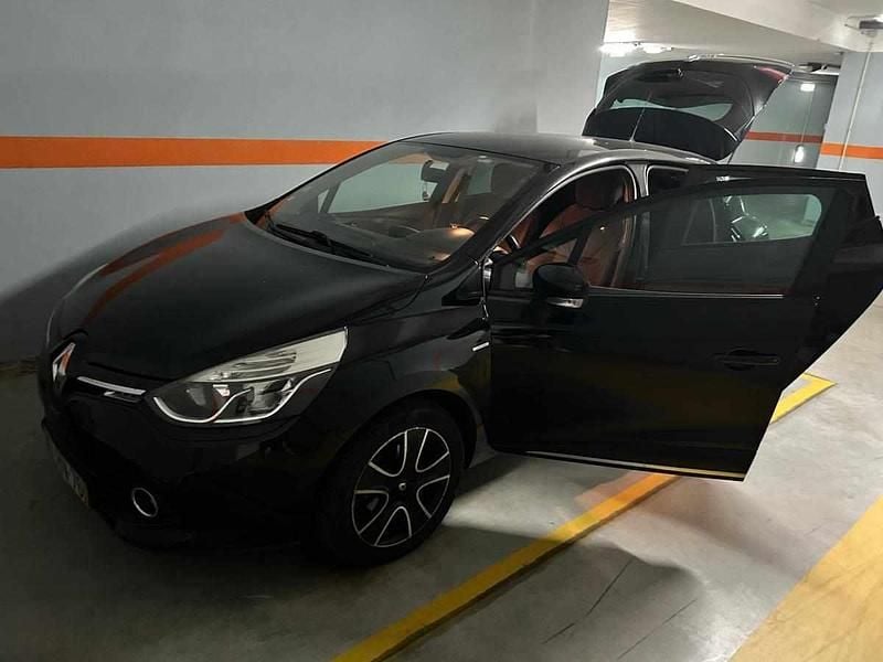 Preto Usado 2016 Renault Clio IV Citadino | € 9.900 (Preço justo) - Imagem 1/4