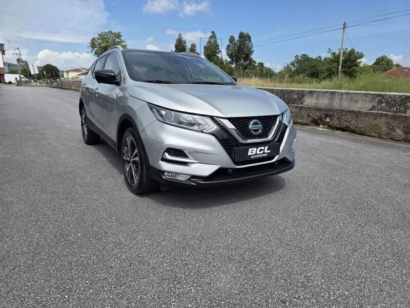 Cinza Usado 2018 Nissan Qashqai N-Connecta SUV | € 18.990 (Preço justo) - Imagem 1/4