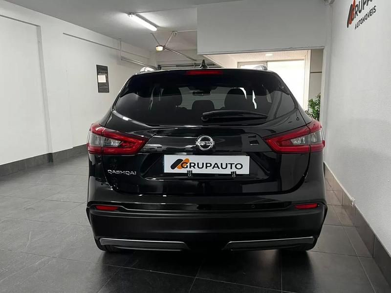 Usado Nissan Qashqai 360º 130 HP (95 kW) 2018 Preto SUV