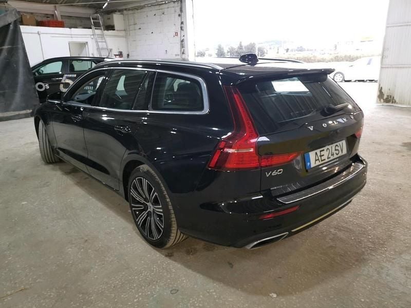 Usado Volvo V60 340 HP (250 kW) 2020 Preto Carrinha