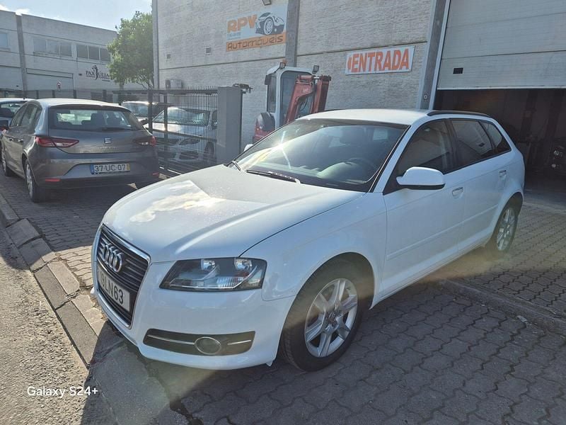Branco Usado 2011 Audi A3 Attraction Carrinha | € 10.900 (Preço justo) - Imagem 1/4
