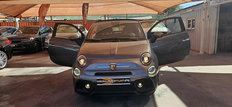 Antracite Usado 2022 Abarth 595C Cabrios | € 24.900 - Imagem 1/4