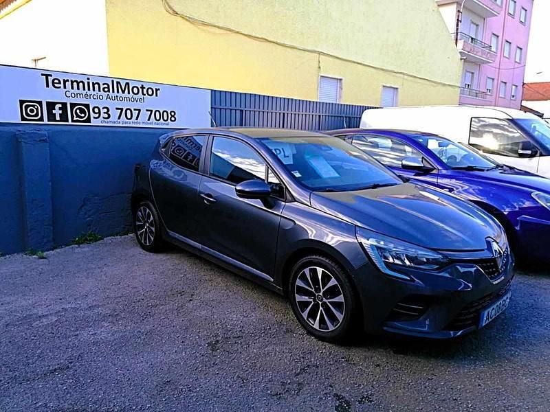 Cinzento Usado 2020 Renault Clio V Citadino | € 13.950 (Preço justo) - Imagem 1/4