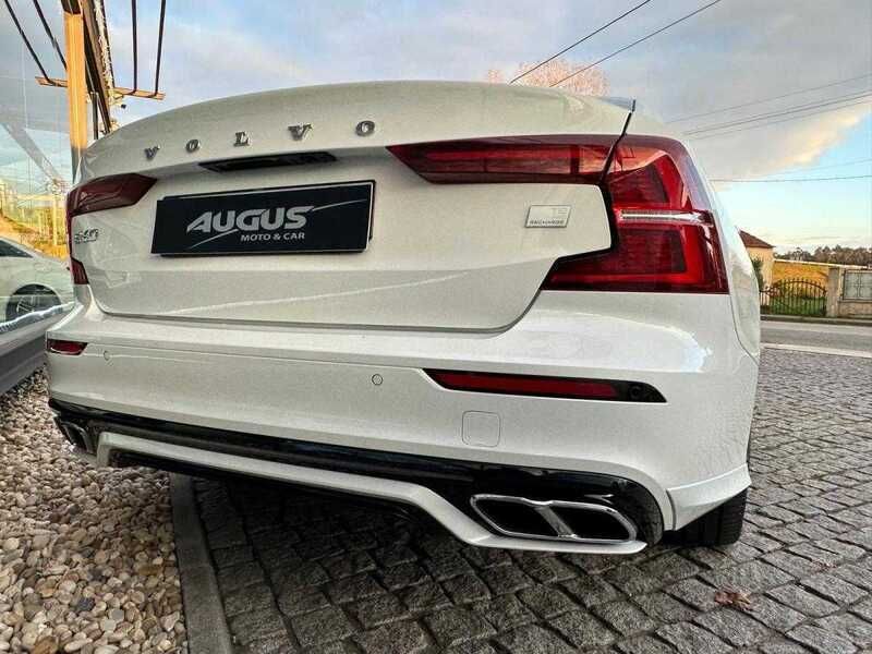 Usado Volvo S60 R-Design 392 HP (288 kW) 2020 Branco Sedan