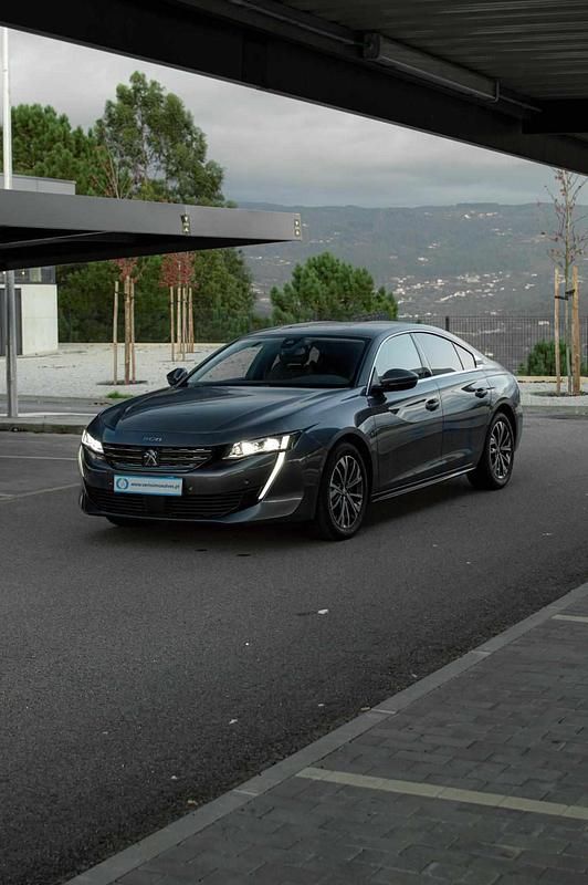 Usado Peugeot 508 Allure 130 HP (95 kW) 2019 Cinza Sedan