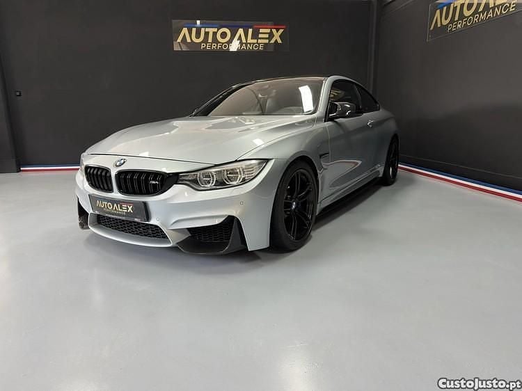 Cinza Usado 2015 BMW M4 Performance Coupé | € 47.500 - Imagem 1/1