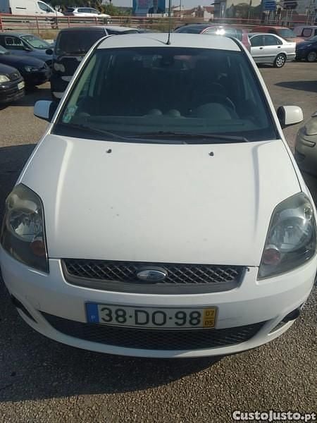Branco Usado 2007 Ford Fiesta Citadino | € 3.250 (Super Preço) - Imagem 1/1