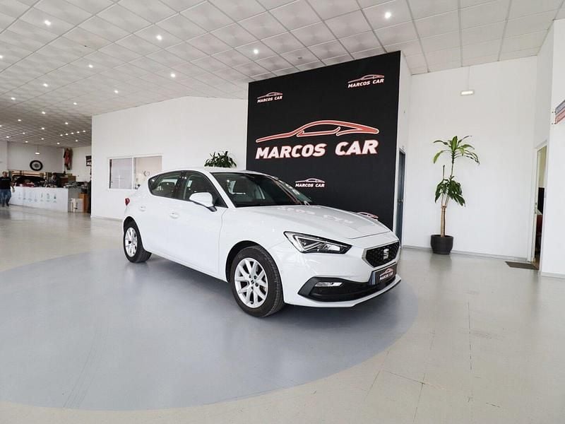 Branco Usado 2022 Seat Leon Style | € 19.400 (Preço justo) - Imagem 1/4