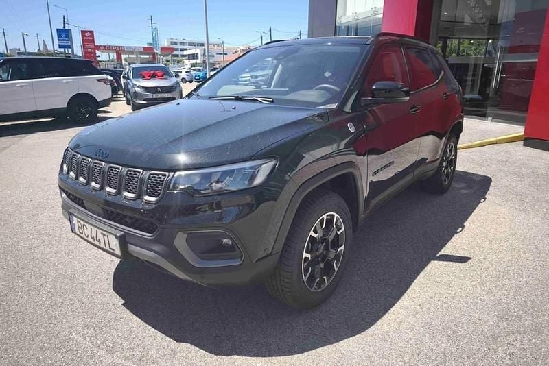 Preto Usado 2023 Jeep Compass Trailhawk SUV | € 32.990 (Preço elevado) - Imagem 1/4