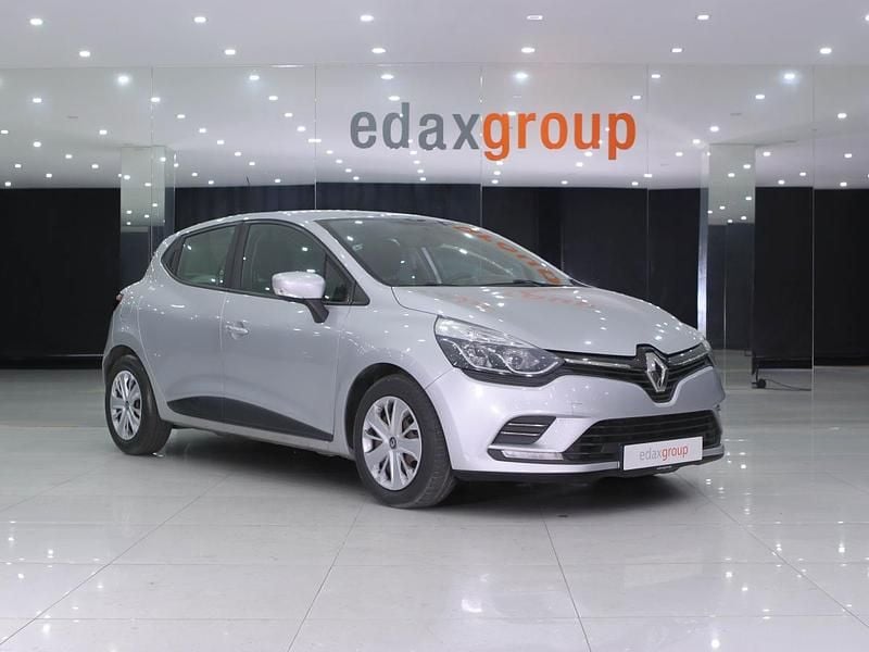 Cinzento Usado 2018 Renault Clio IV Intens Van | € 7.990 (Super Preço) - Imagem 1/4