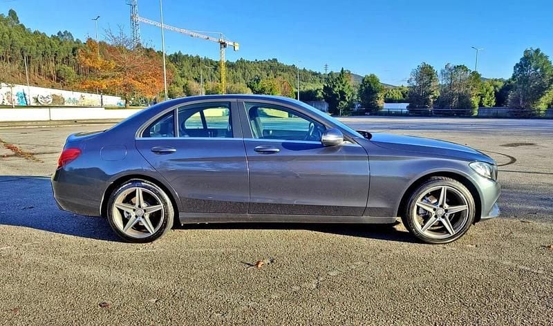 Cinza escuro Usado 2014 Mercedes C200 Exclusive Sedan | € 15.750 (Preço justo) - Imagem 1/4