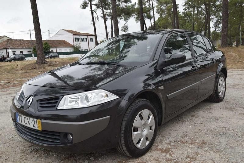 Usado 2008 Renault Mégane II Sedan | € 3.800 (Preço elevado) - Imagem 1/4