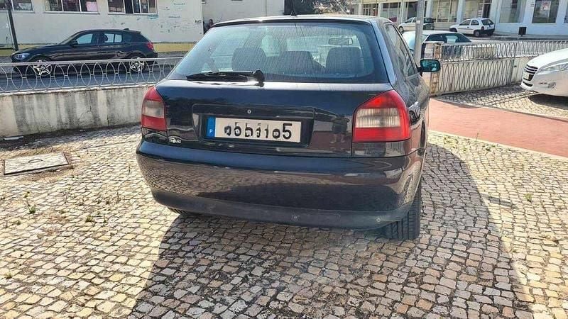 Preto Usado 2001 Audi A3 Citadino | € 2.500 (Super Preço) - Imagem 1/4