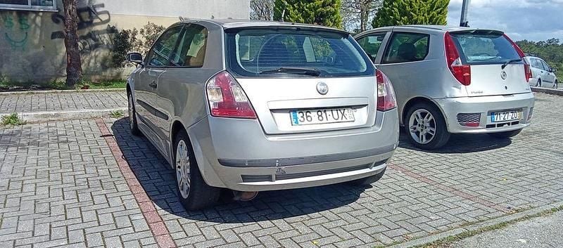 Usado 2003 Fiat Stilo | € 1.250 - Imagem 1/4