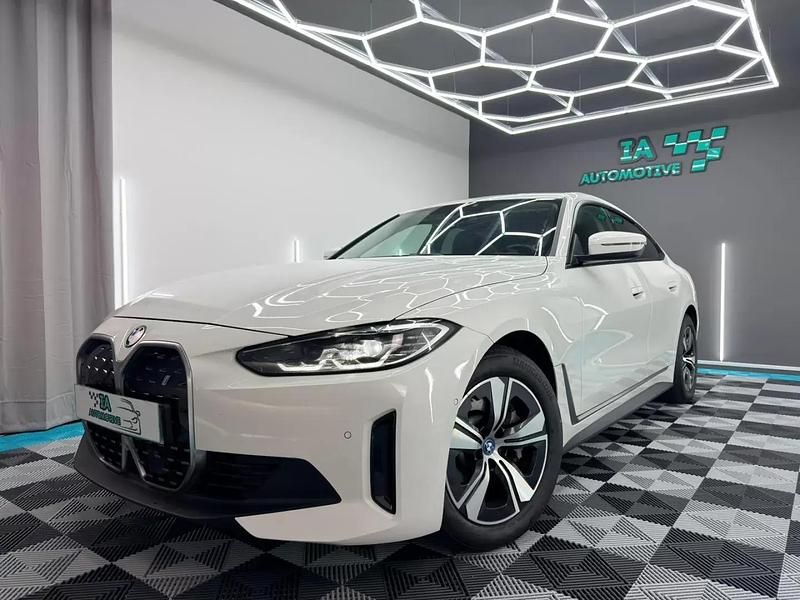 Branco Usado 2022 BMW i4 Sedan | € 34.500 - Imagem 1/4