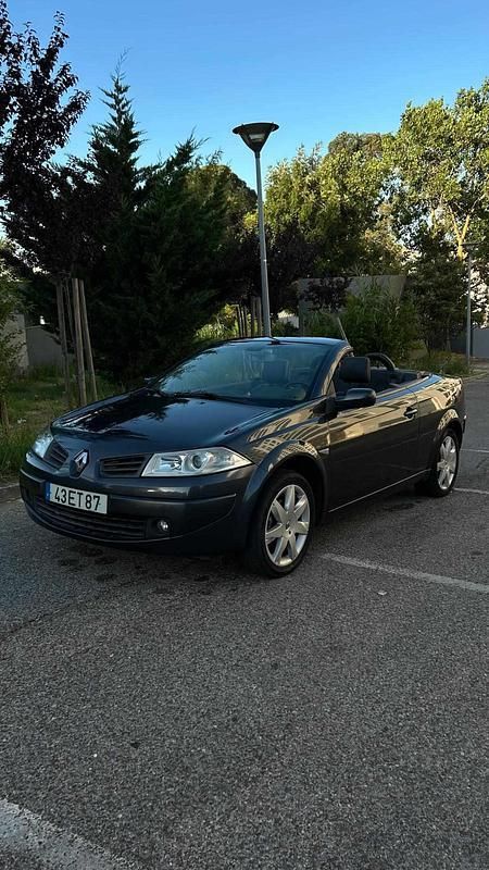 Azul Usado 2007 Renault Mégane GrandTour Carrinha | € 6.400 (Caro) - Imagem 1/4