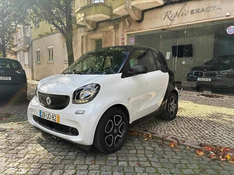 Branco Usado 2018 Smart ForTwo Electric Drive Passion Coupé | € 10.950 (Preço justo) - Imagem 1/4