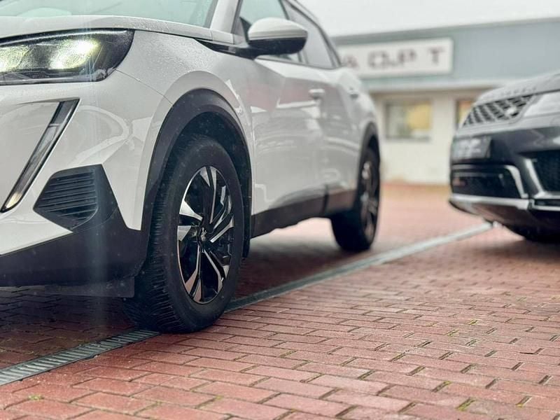 Usado Peugeot 2008 130 HP (95 kW) 2021 Branco SUV