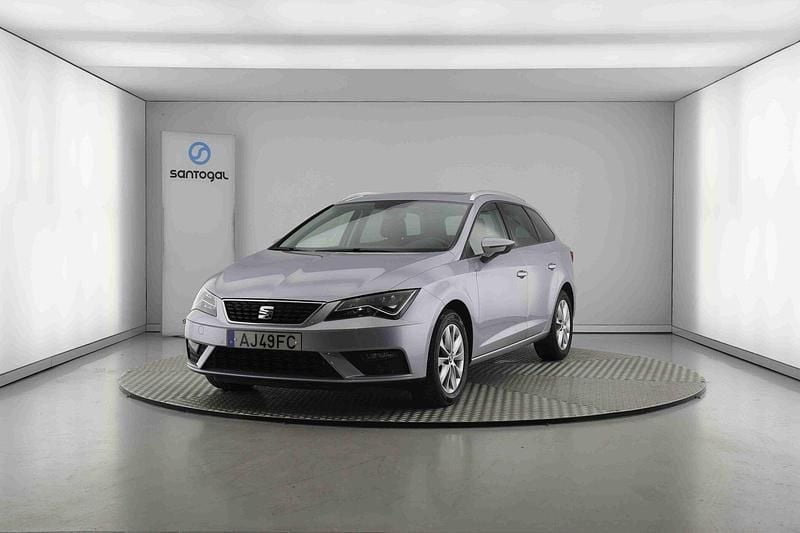 Cinza Usado 2021 Seat Leon ST Style Carrinha | € 19.490 - Imagem 1/4
