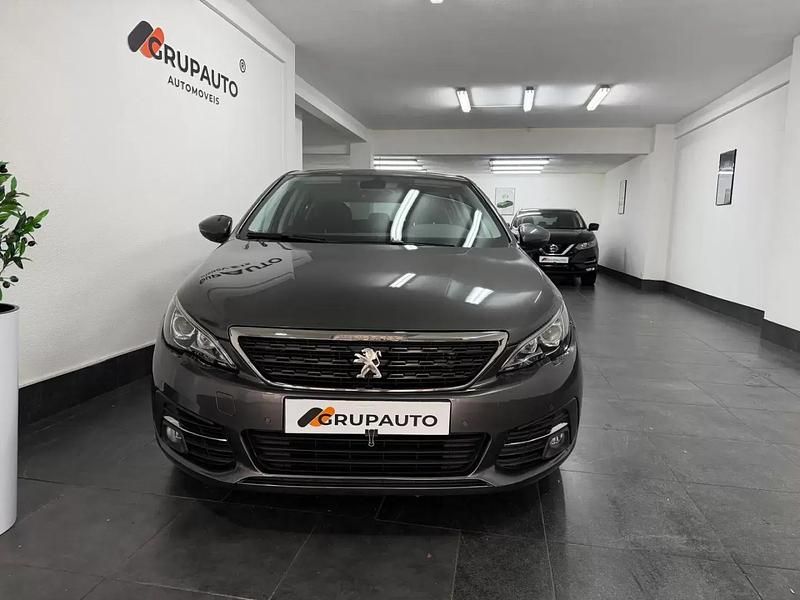 Usado Peugeot 308 Active 100 HP (73 kW) 2018 Cinza escuro