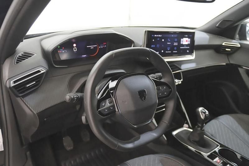 Usado Peugeot 2008 100 HP (73 kW) 2025 Preto SUV