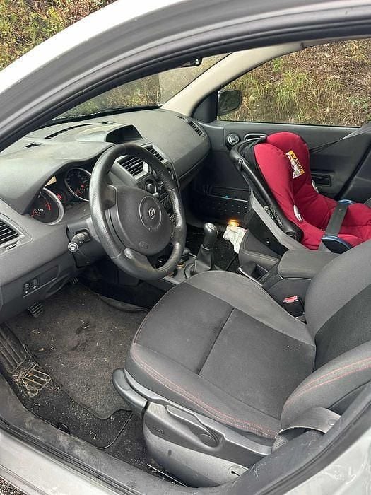 Usado 2007 Renault Mégane II Sedan | € 2.800 (Preço elevado) - Imagem 1/4