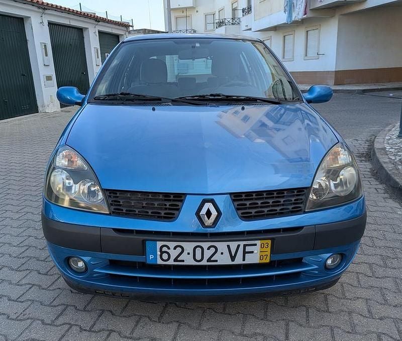 Usado 2003 Renault Clio II Sedan | € 2.200 (Bom preço) - Imagem 1/4